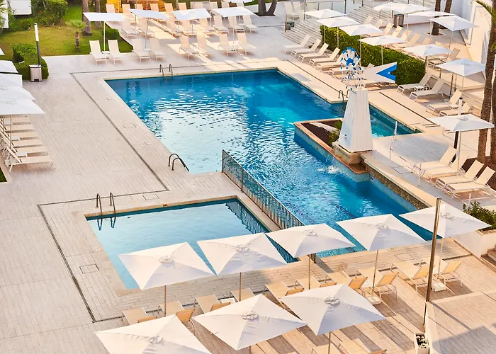 Premium Hotels in Cala Bona for Memorable Stays